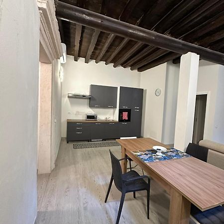Al Campanile Apartamento Verona Exterior foto