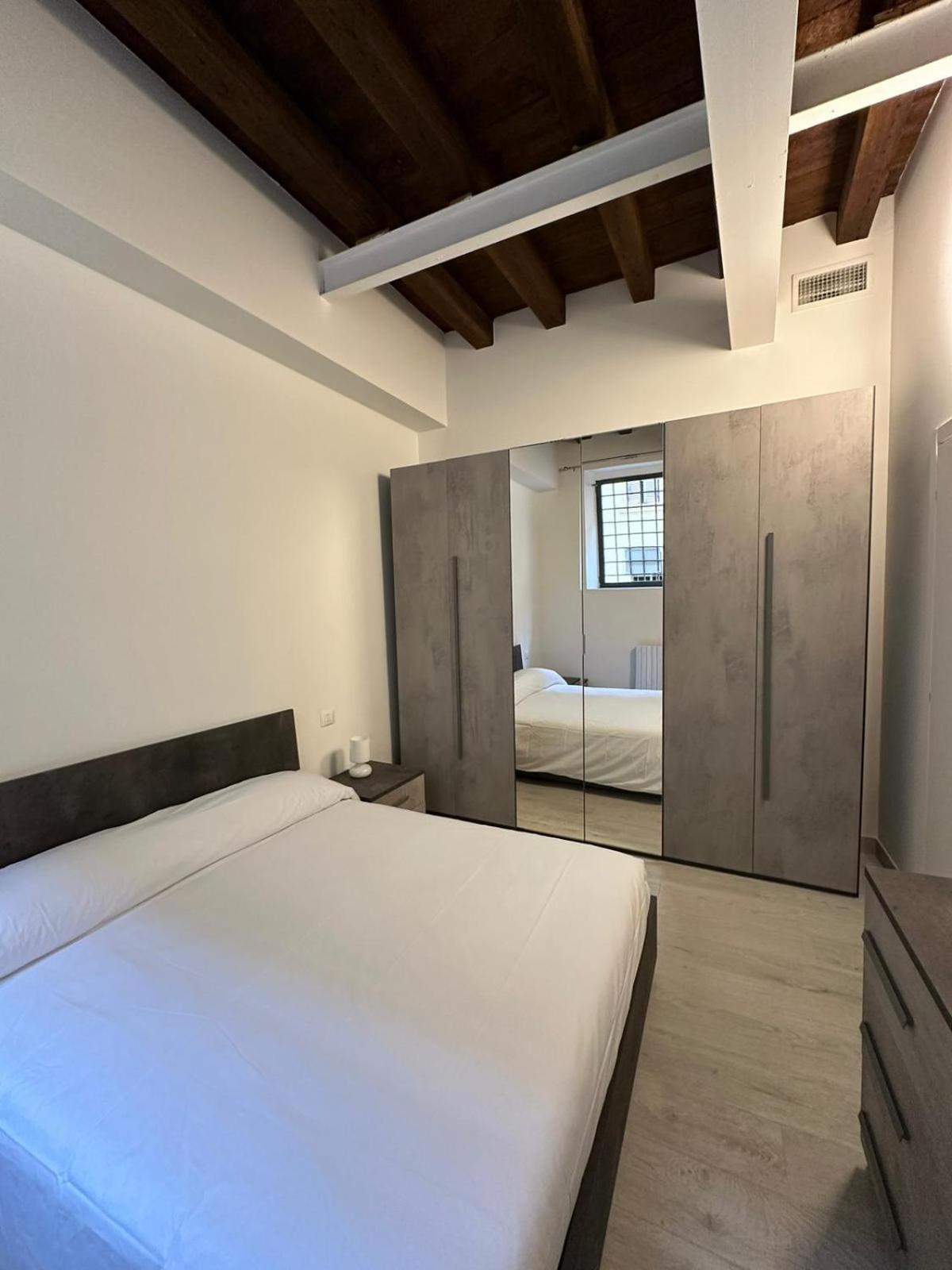 Al Campanile Apartamento Verona Exterior foto